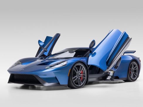 Used 2019 Ford GT RWD image 4
