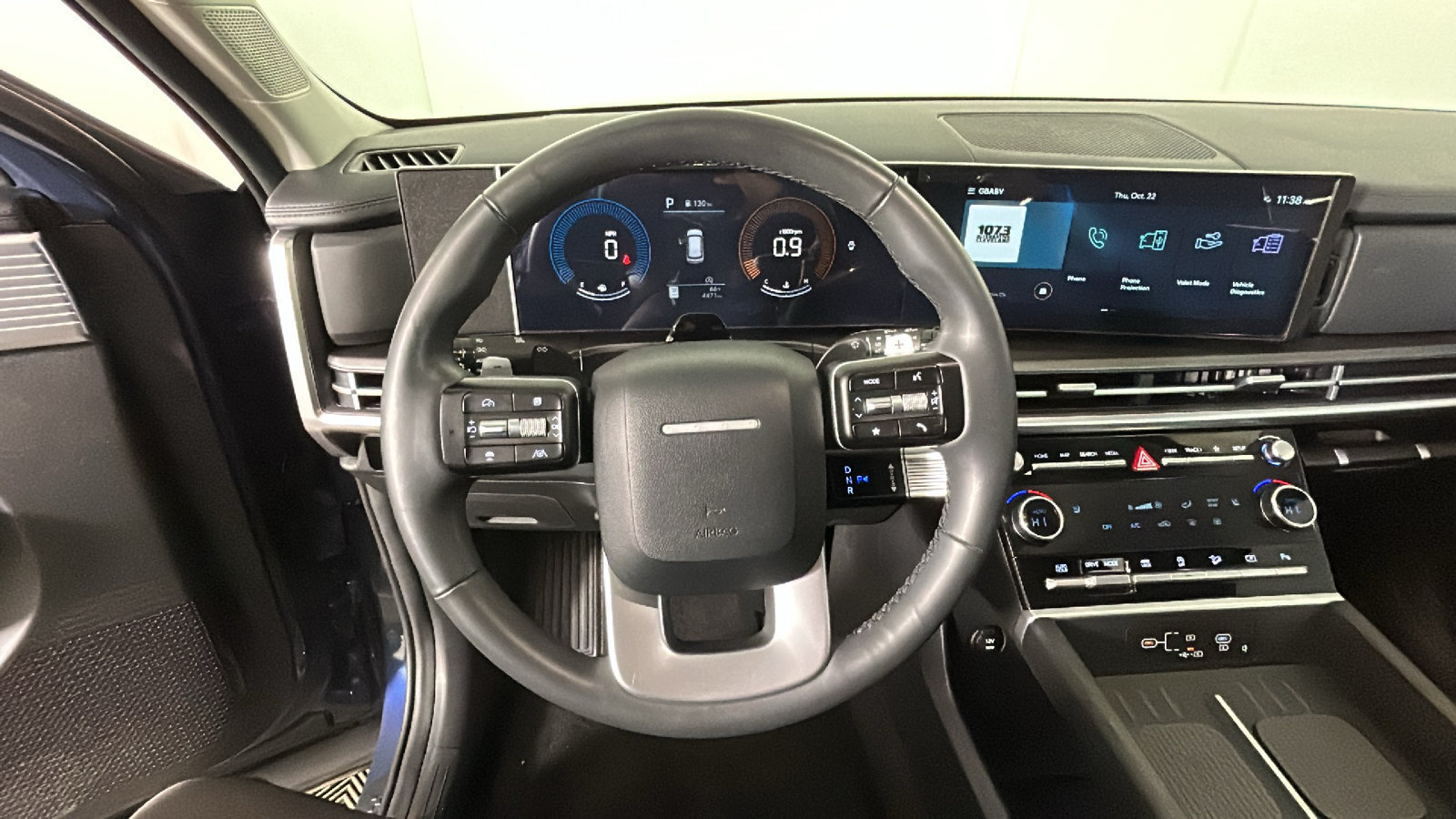 Used 2025 Hyundai Santa Fe SEL AWD/4WD image 17