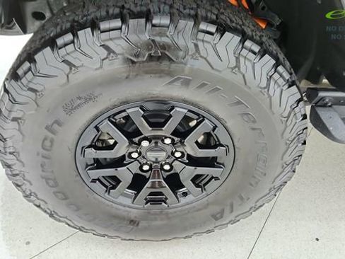Used 2025 Ford Bronco Raptor AWD/4WD image 57