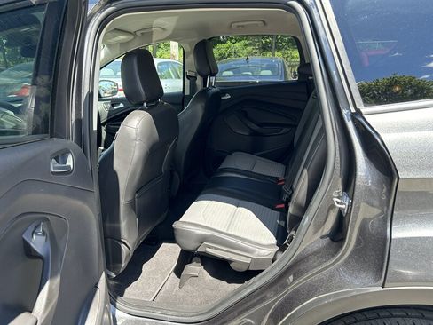 Used 2018 Ford Escape SE w/ SE Sport Appearance Package AWD/4WD image 10