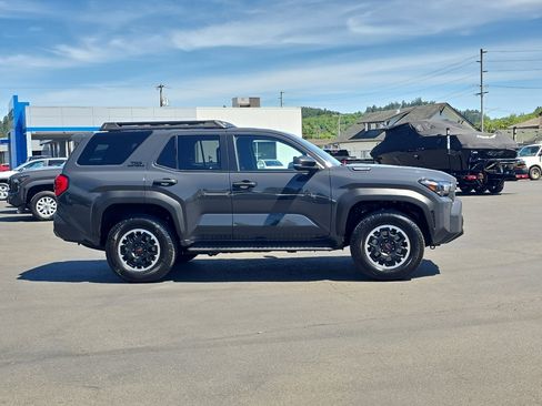 Used 2025 Toyota 4Runner TRD Off-Road AWD/4WD image 7