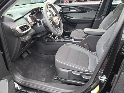 Certified 2023 Chevrolet TrailBlazer LS FWD image 26