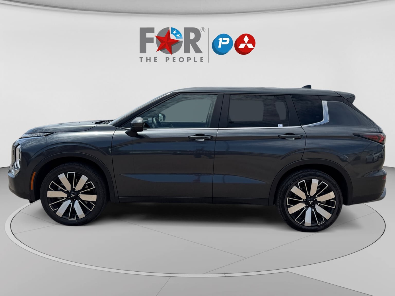 Used 2025 Mitsubishi Outlander SE AWD/4WD image 2