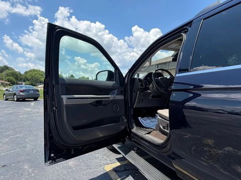 Used 2021 Ford Expedition Limited w/ Cargo Package RWD image 14