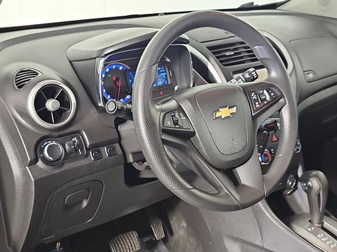 Used 2016 Chevrolet Trax LS AWD/4WD image 15