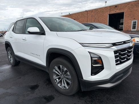 Used 2025 Chevrolet Equinox LT AWD/4WD image 4