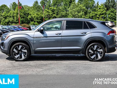 Used 2024 Volkswagen Atlas Cross Sport SE FWD image 9