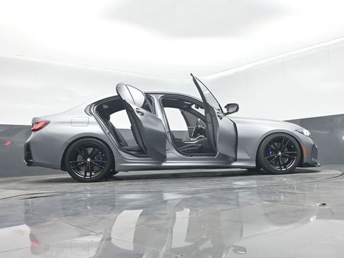 Used 2025 BMW M340i w/ Premium Package image 79