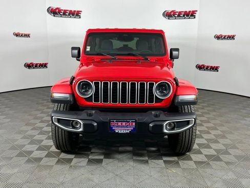 Used 2025 Jeep Wrangler Unlimited Sahara image 4