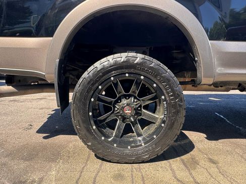 Used 2018 Ford F250 Lariat w/ Lariat Ultimate Package AWD/4WD image 13