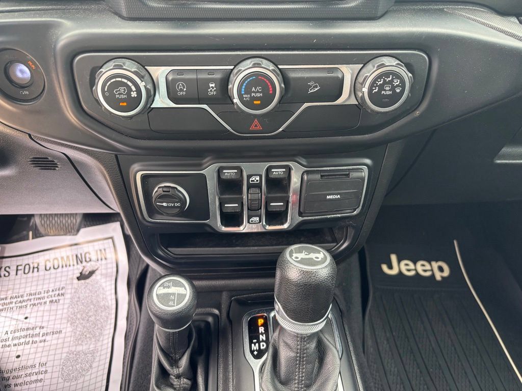 Used 2019 Jeep Wrangler Unlimited Sport S AWD/4WD image 33