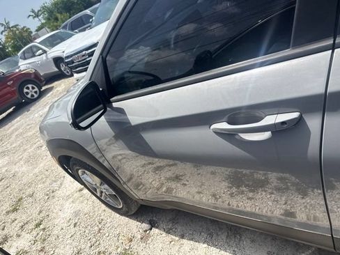 Used 2023 Hyundai Kona SE w/ Cargo Package FWD image 10