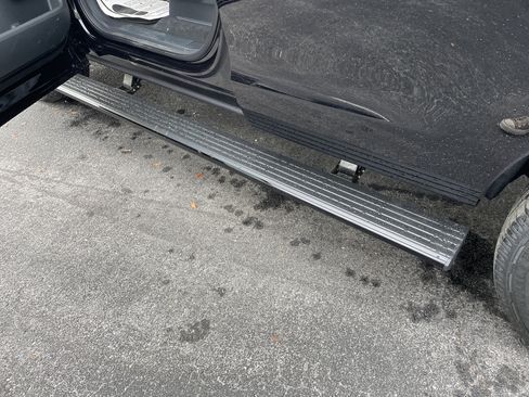 New 2025 Ford Expedition Platinum w/ Stealth Performance Package image 10