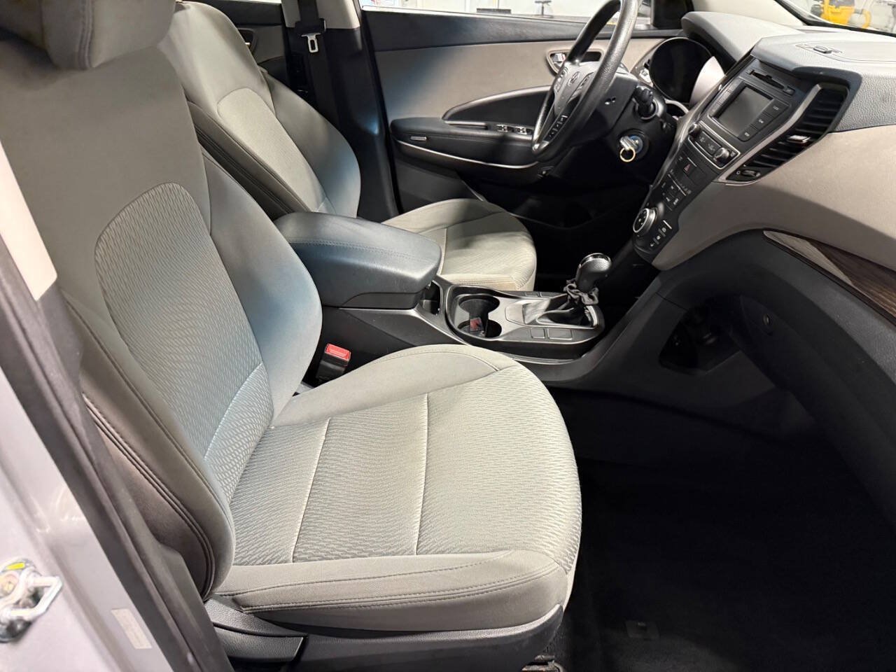 Used 2017 Hyundai Santa Fe Sport AWD/4WD image 10