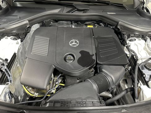 Used 2025 Mercedes-Benz GLC 350e GLC 350e image 24