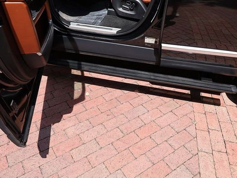 Used 2015 Land Rover Range Rover Autobiography AWD/4WD image 25