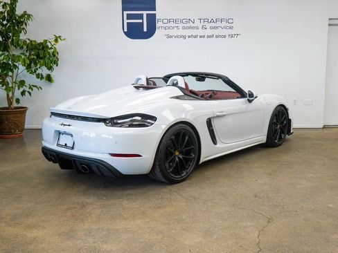 Used 2020 Porsche 718 Boxster Spyder RWD image 30