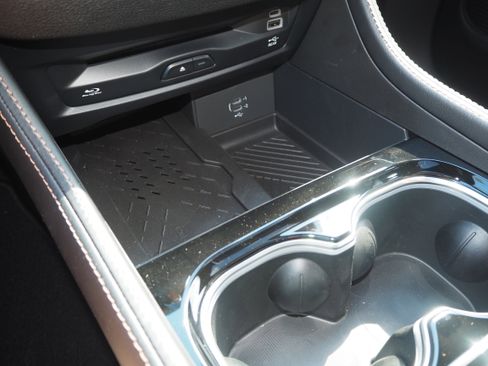 New 2026 Chrysler Pacifica Pinnacle image 32