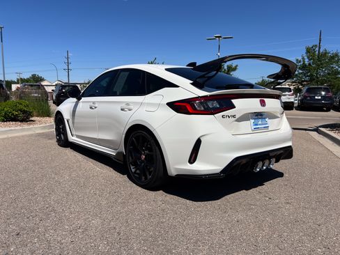 Used 2025 Honda Civic Type R image 12