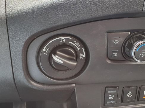Used 2023 Nissan Frontier PRO-4X w/ Pro Convenience Package AWD/4WD image 12