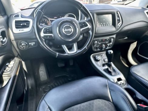 Used 2020 Jeep Compass Latitude w/ Popular Equipment Group AWD/4WD image 9