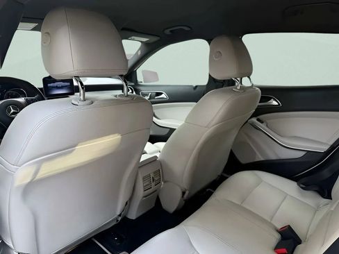 Used 2019 Mercedes-Benz GLA 250 4MATIC image 30