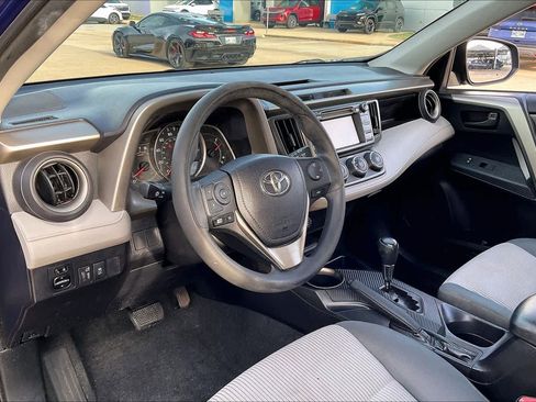Used 2015 Toyota RAV4 LE image 16