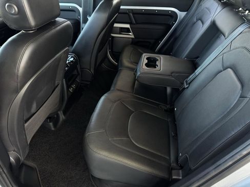 Used 2024 Land Rover Defender 110 S image 19