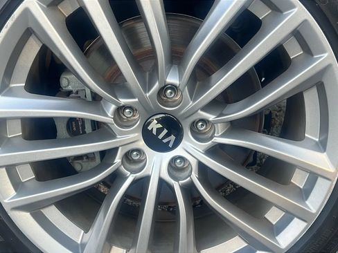 Used 2018 Kia Stinger RWD image 46