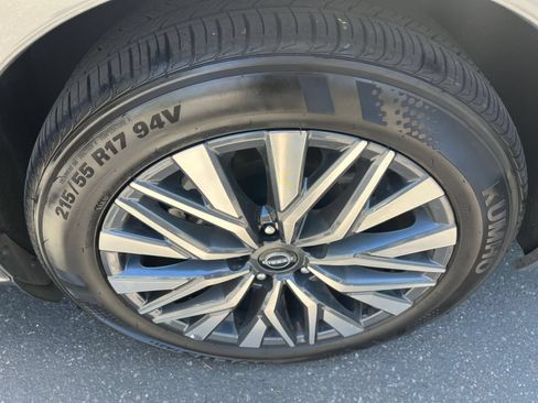 Used 2026 Nissan Altima 2.5 SV FWD image 30