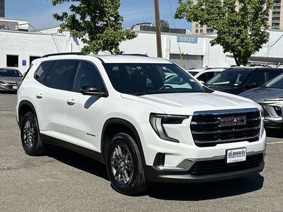 Used 2025 GMC Acadia Elevation