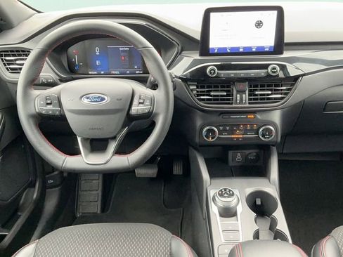 Used 2025 Ford Escape ST-Line image 13