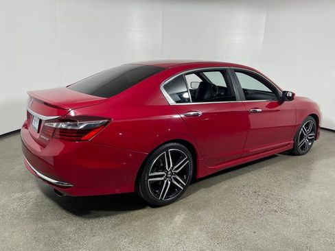 Used 2017 Honda Accord Sport image 3