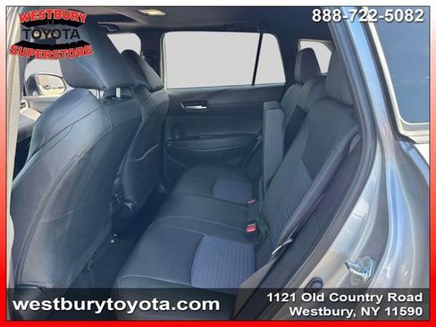 Used 2025 Toyota Corolla Cross AWD Hybrid w/ Convenience Package image 15