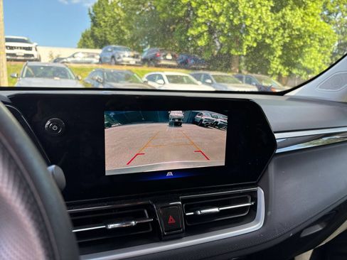 Used 2025 Chevrolet TrailBlazer LT FWD image 22