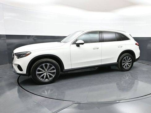 Used 2025 Mercedes-Benz GLC 300 4MATIC image 7