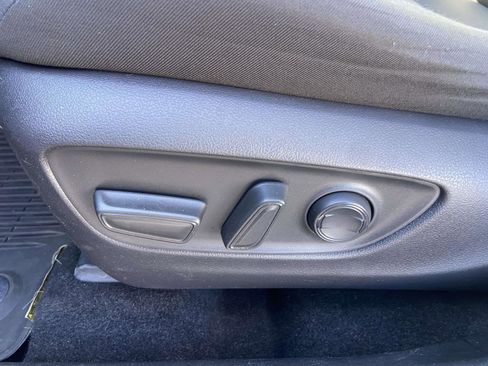 Used 2020 Toyota RAV4 XLE image 18