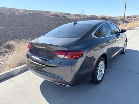 Used 2017 Chrysler 200 Limited Platinum w/ Comfort & Convenience Group FWD image 8