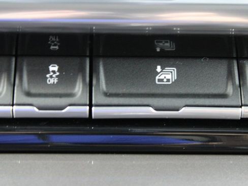 Used 2024 Chevrolet Silverado 1500 High Country w/ High Country Premium Package image 59