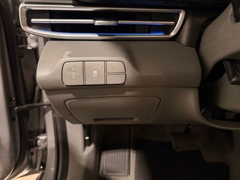 Used 2025 Hyundai Elantra SEL image 14