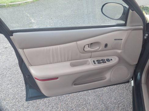 Used 2002 Buick Century Custom w/ Special Edition Pkg FWD image 15