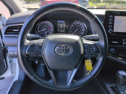 Used 2023 Toyota Camry SE image 18