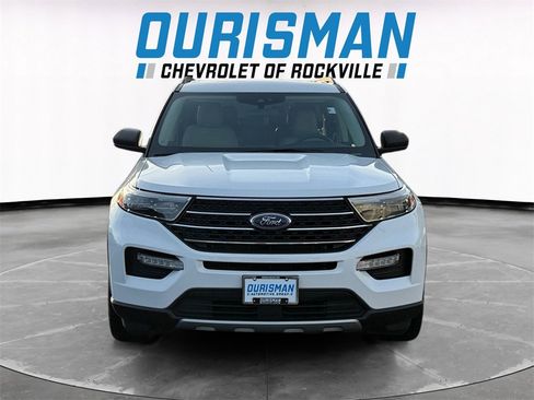 Used 2020 Ford Explorer XLT w/ Equipment Group 202A image 8