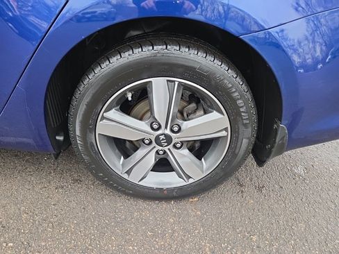 Used 2018 Kia Forte S image 19