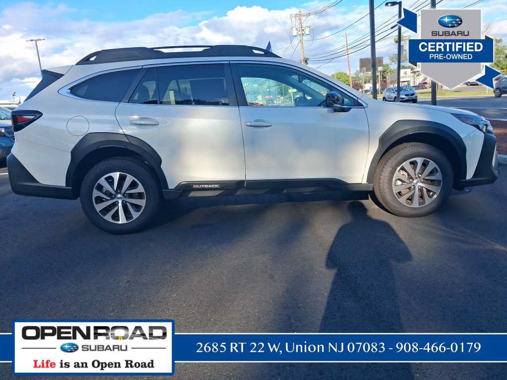 Used 2025 Subaru Outback Premium AWD/4WD image 2