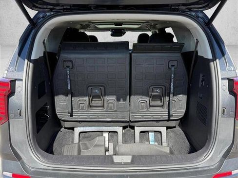 Used 2025 Kia Carnival SX Prestige FWD image 4