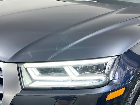 Used 2019 Audi Q5 2.0T Premium Plus image 11