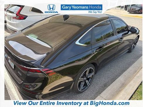 Used 2024 Honda Accord Sport image 9
