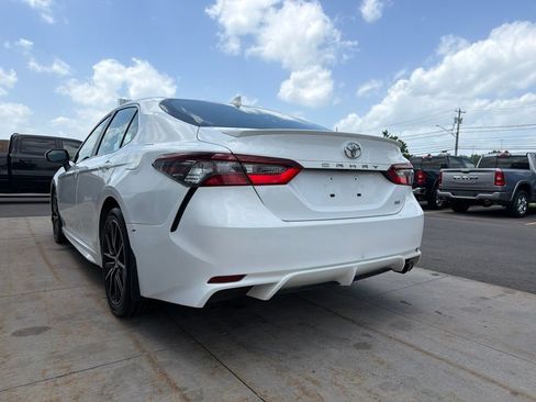 Used 2024 Toyota Camry SE FWD image 5