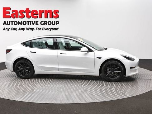 Used 2023 Tesla Model 3 Standard Range RWD image 4